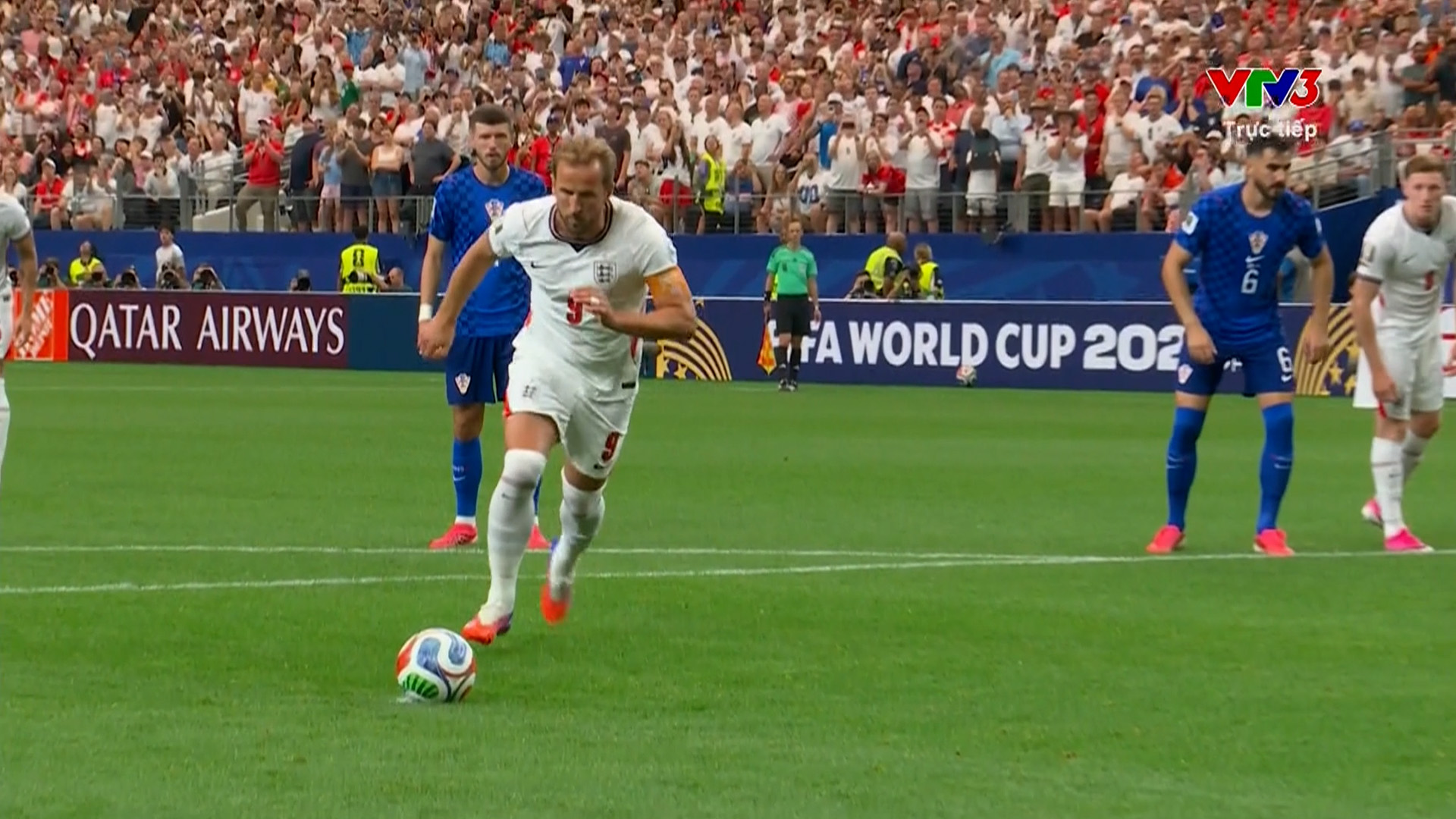 Harry Kane xé lưới Croatia sau 2 lần đá phạt đền