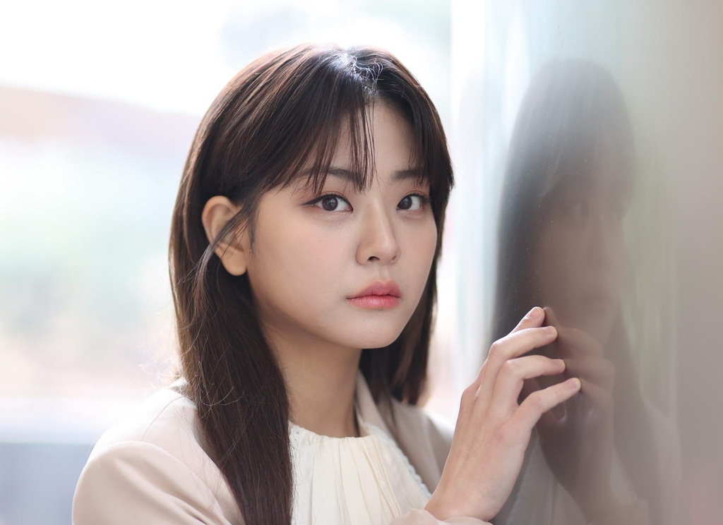 Chung Su Bin: Gương mặt tân binh đầy triển vọng của màn ảnh Hàn