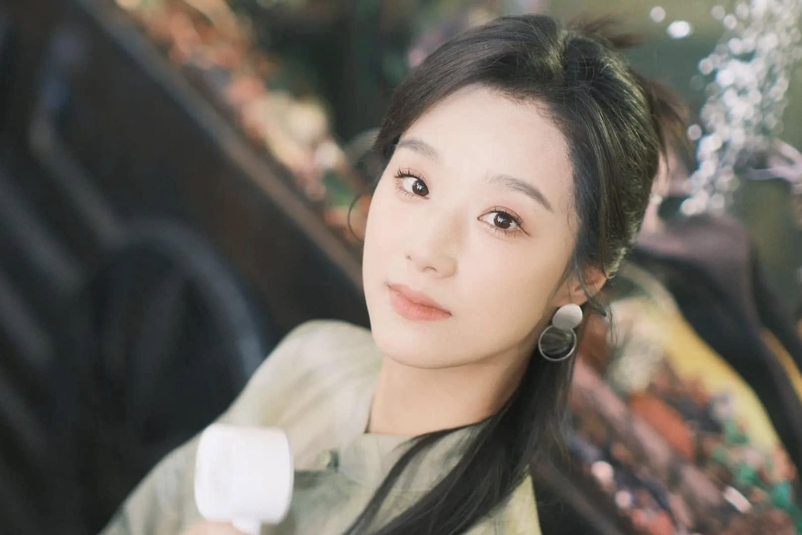 Vương Tiểu Ức: Tiểu sử, sự nghiệp & 7 phim ngắn hot nhất