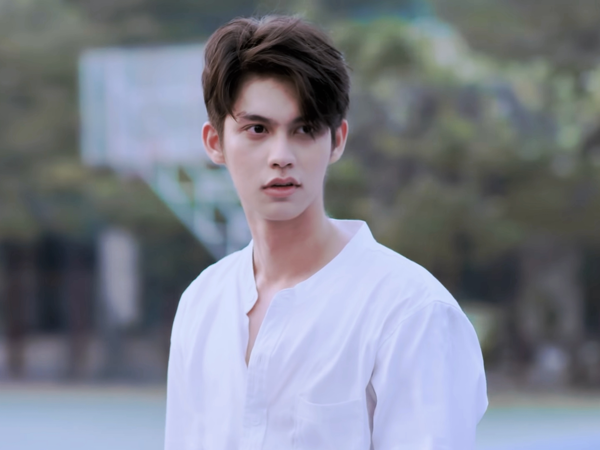 Bright Vachirawit: Tiểu sử, sự nghiệp & TOP 8 phim làm nên tên tuổi